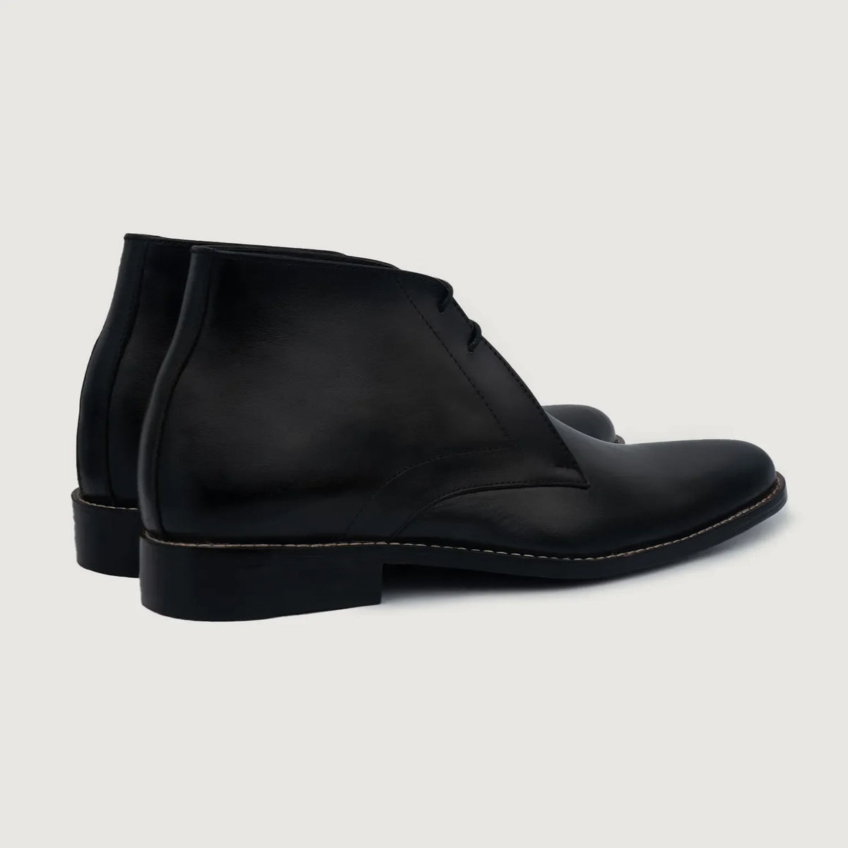 High-Traction Rubber Outsole & Lug Tread Pattern on Corry Chukka Black Leather Boots For Men