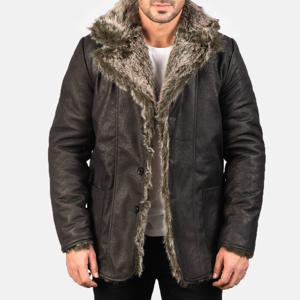 
Open hem & Hem Craftsmanship Construction Detail on Men's Furlong Beige Leather Coat